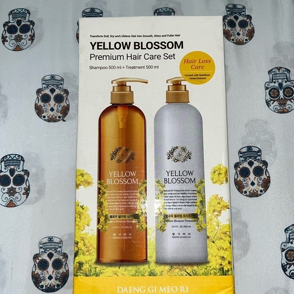 Daeng Gi Meo Ri - Yellow Blossom Premium Hair Care Set 1 Shampoo + 1 Conditioner - Picture 2 of 9